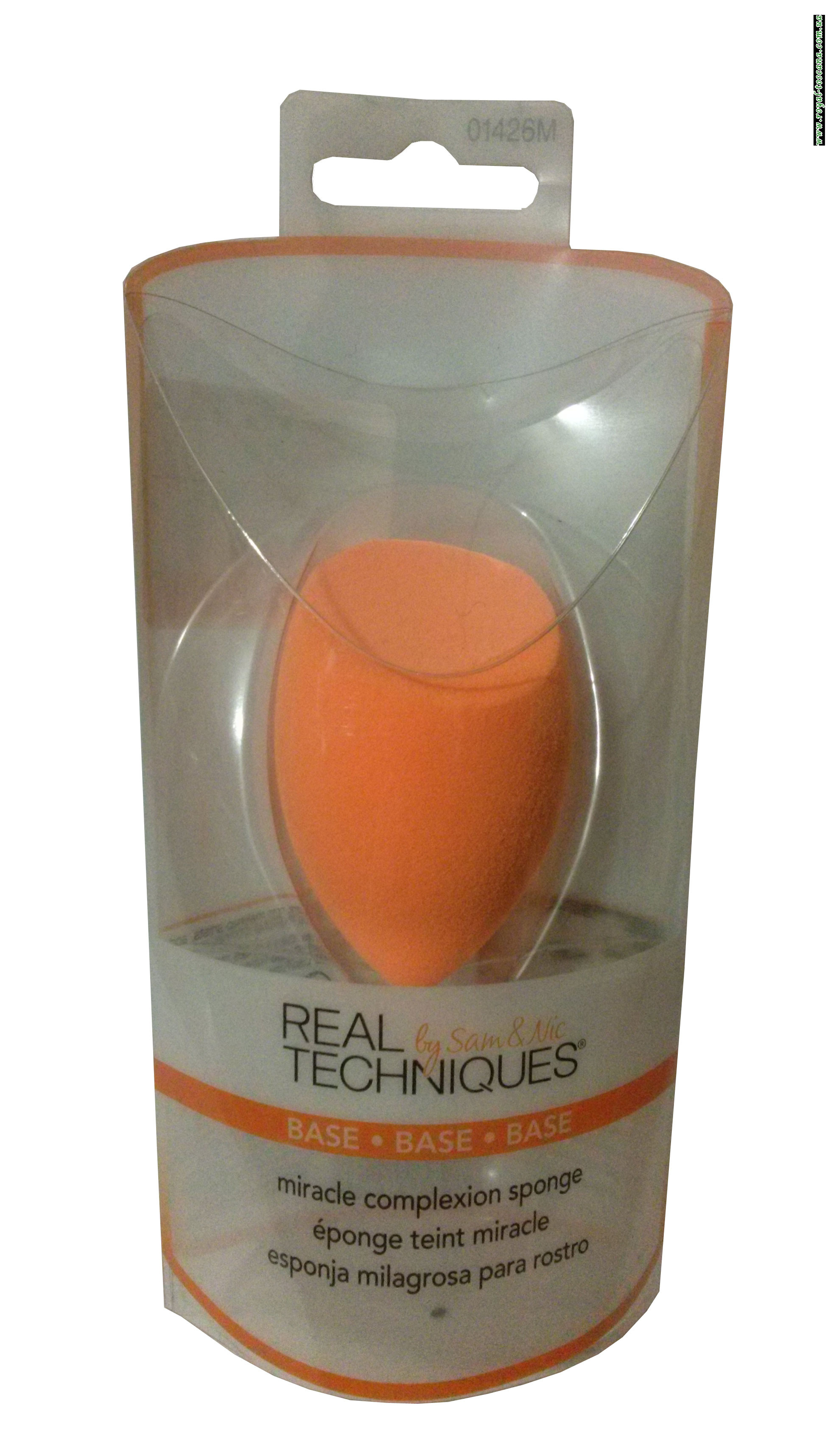 Косметический спонж для макияжа Real Techniques by Sam & Nic Chapman Miracle Complexion Sponge